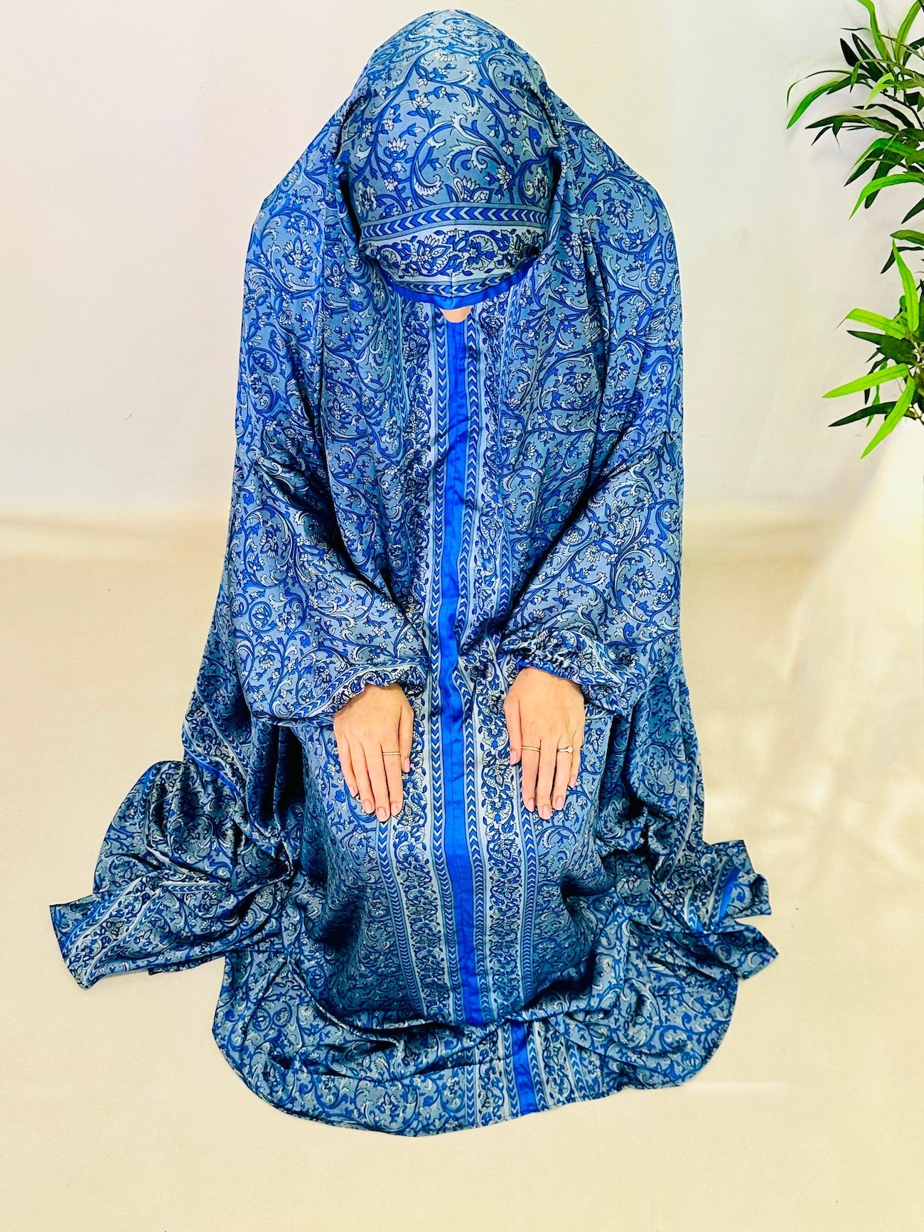 satin prayer dress Exclusive Handmade Satin Prayer Dress From Madina - Gebetskleid - Gebetskleidung - Abaya - Ramadan - Isdal - Khimaar - Jilbab
